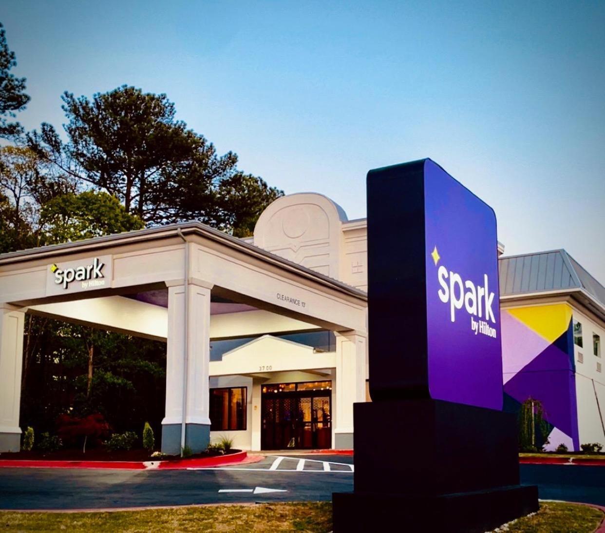 Spark By Hilton دولوث المظهر الخارجي الصورة